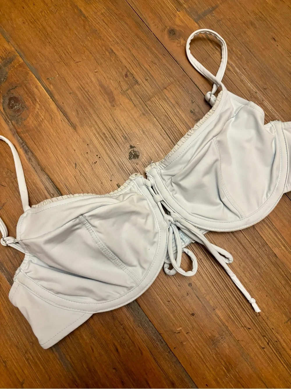 NWOT Frankie’s bikinis Lucia ruffle underwire bikini top in new moon